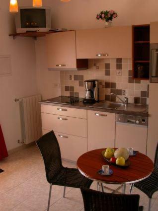 Villa Liamone Studio Fuer 3 Personen , 400 M Vom Strand, Pool, Klimaanlage Sagone  Exterior photo